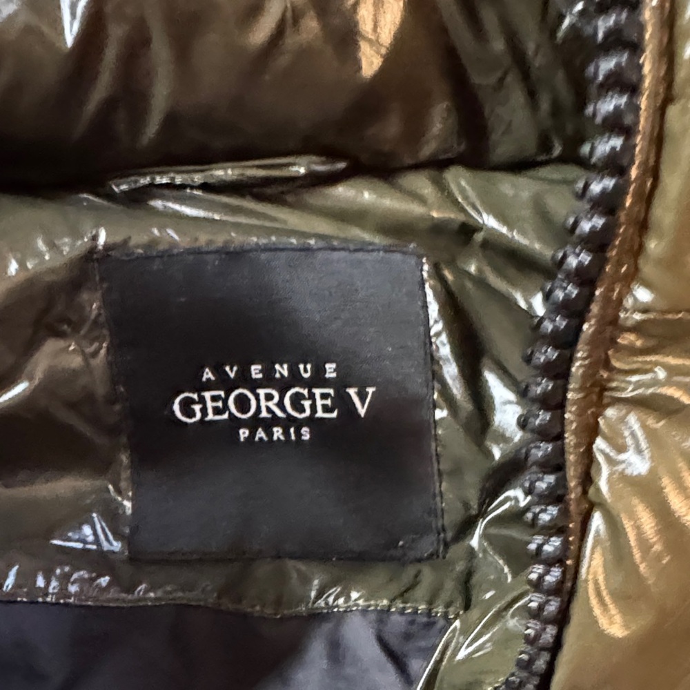 Shiny Olive Puffer Jacket with Fur Hood. Avenue  George V Paris - Picture 5 of 7